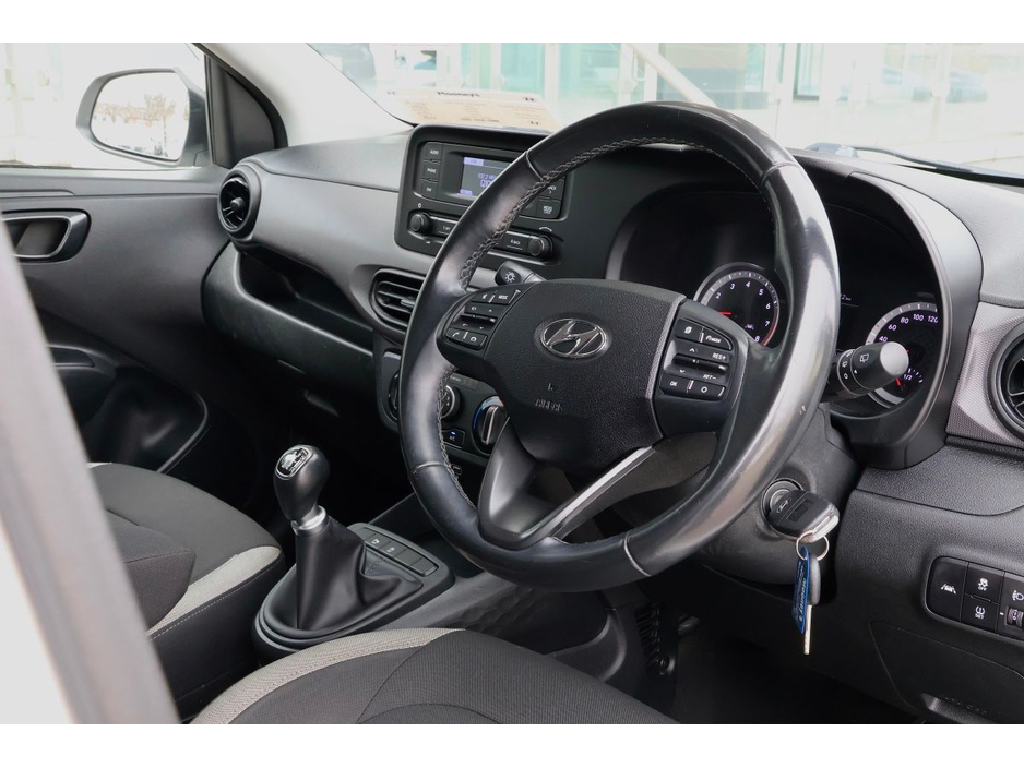 2020 Hyundai i10 - image 9