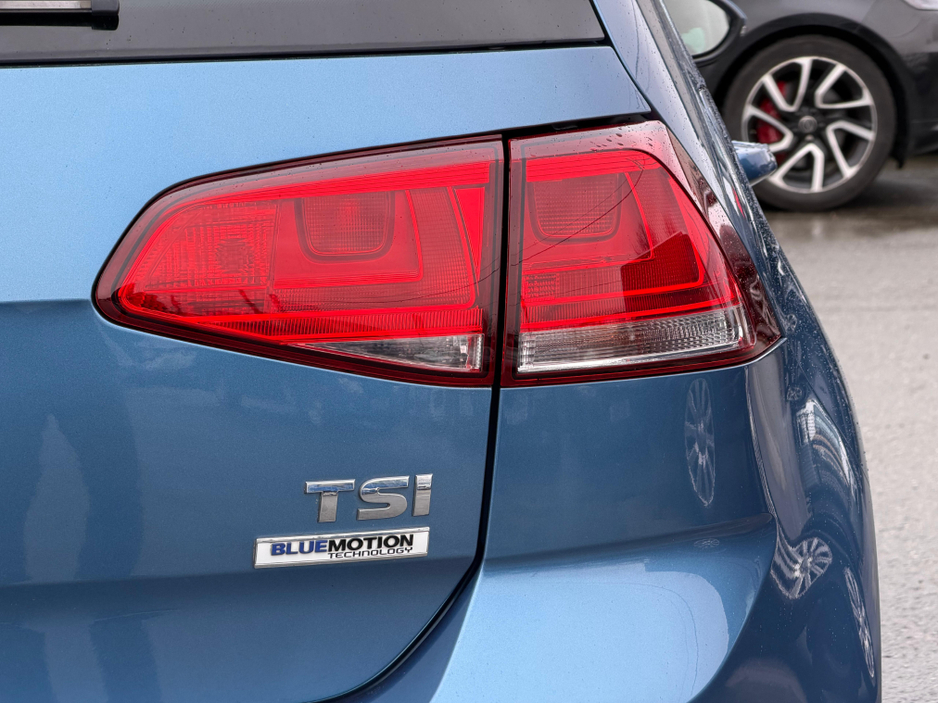 2016 Volkswagen Golf - image 11