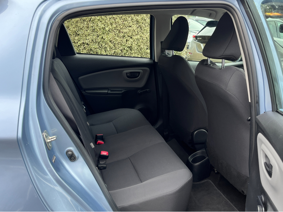 2015 Toyota Yaris TERRA 1.0 PETROL €8,950