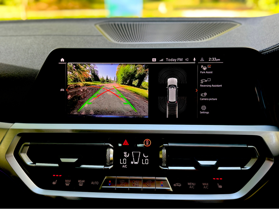 2020 BMW 3 Series - image 31