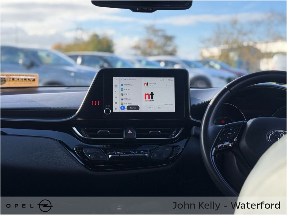 2023 Toyota C-HR 1.8 HYBRID SPORT €24,885