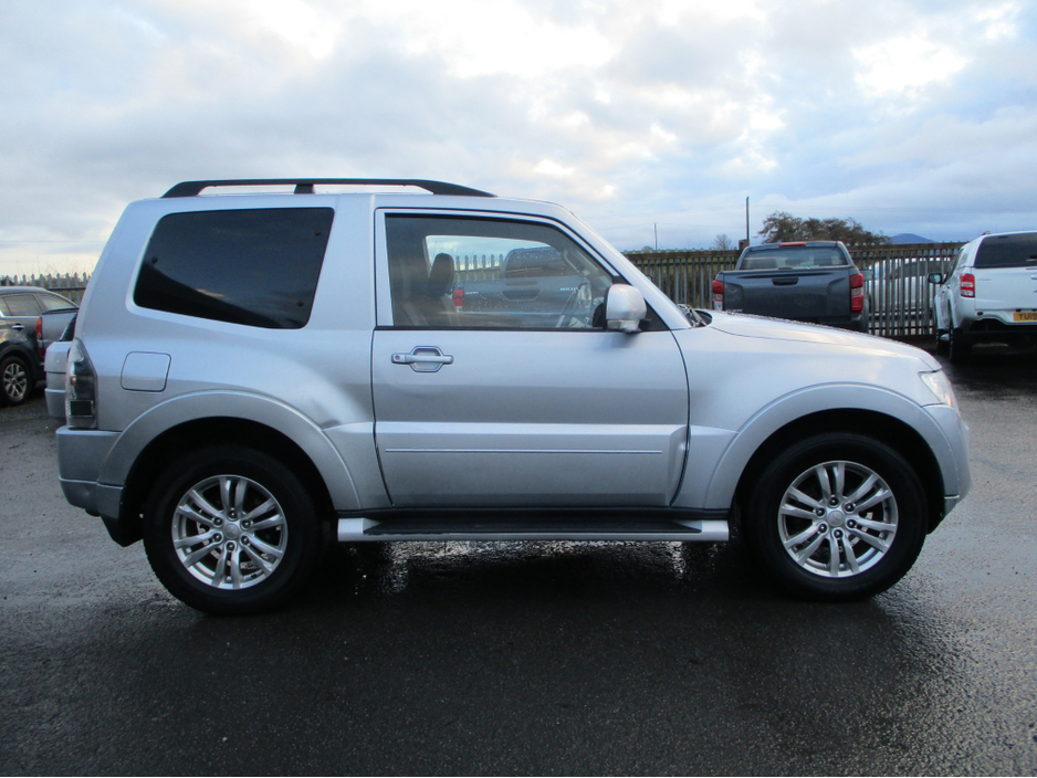 2014 Mitsubishi Pajero 3.2 DID SWB COMM 4WORK SG2 197BHP €20,995