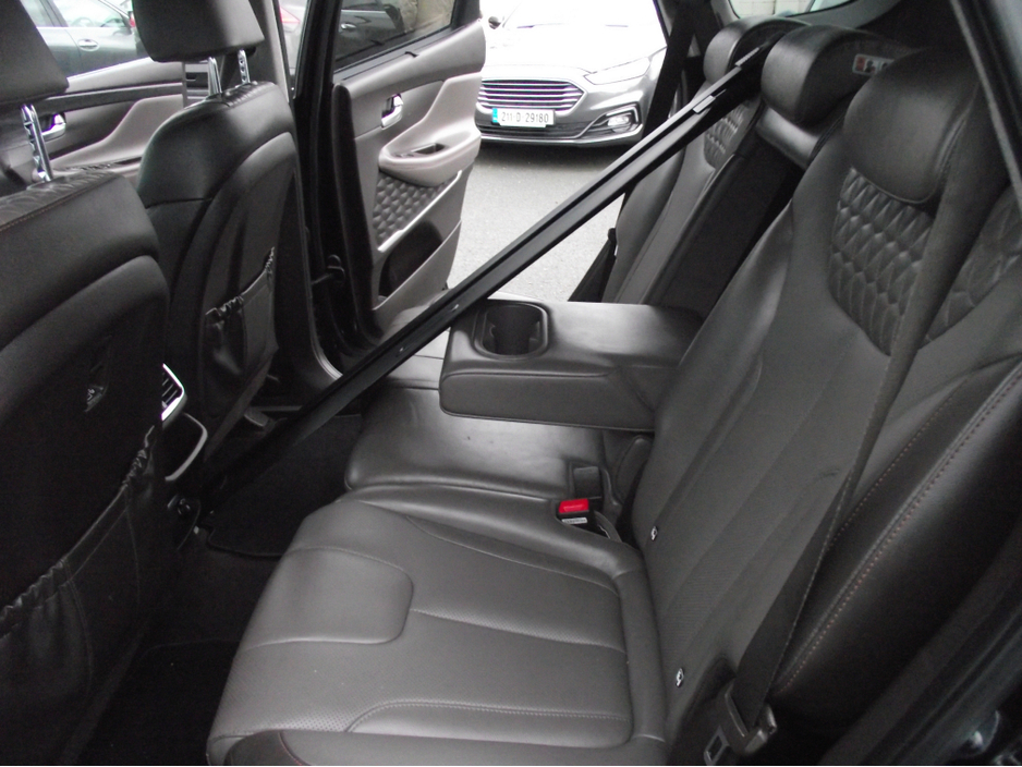 2019 Hyundai Santa Fe 2.2CRDI 4WD EXECUTIVE PLUS 5DR €23,500