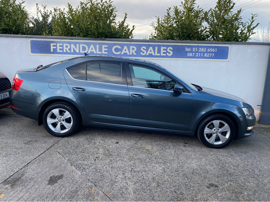 2017 Skoda Octavia - image 3