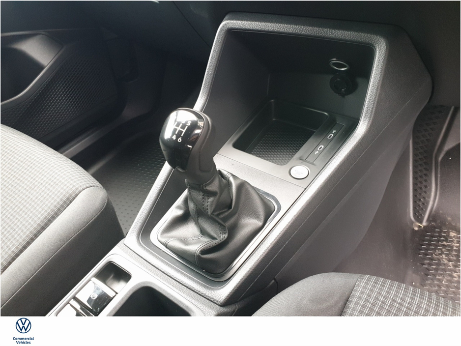 2024 Volkswagen Caddy - image 21