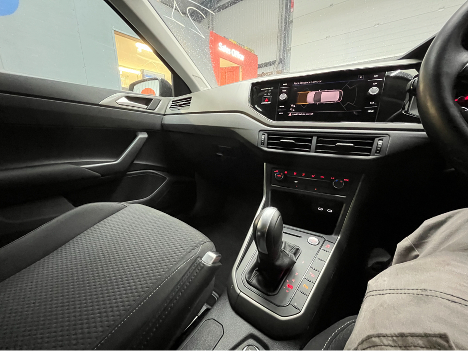 2021 Volkswagen Polo - image 12