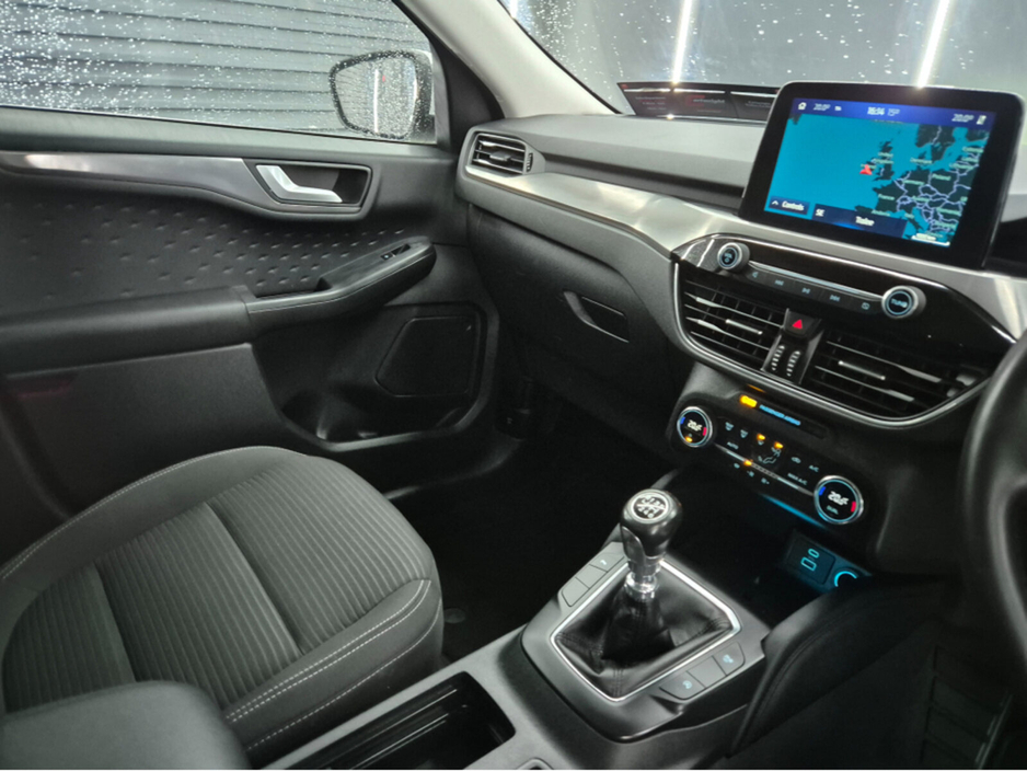 2021 Ford Kuga - image 10