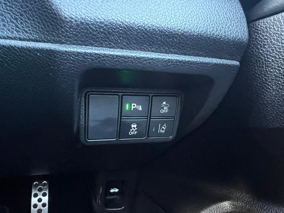 2021 Honda Civic - image 11