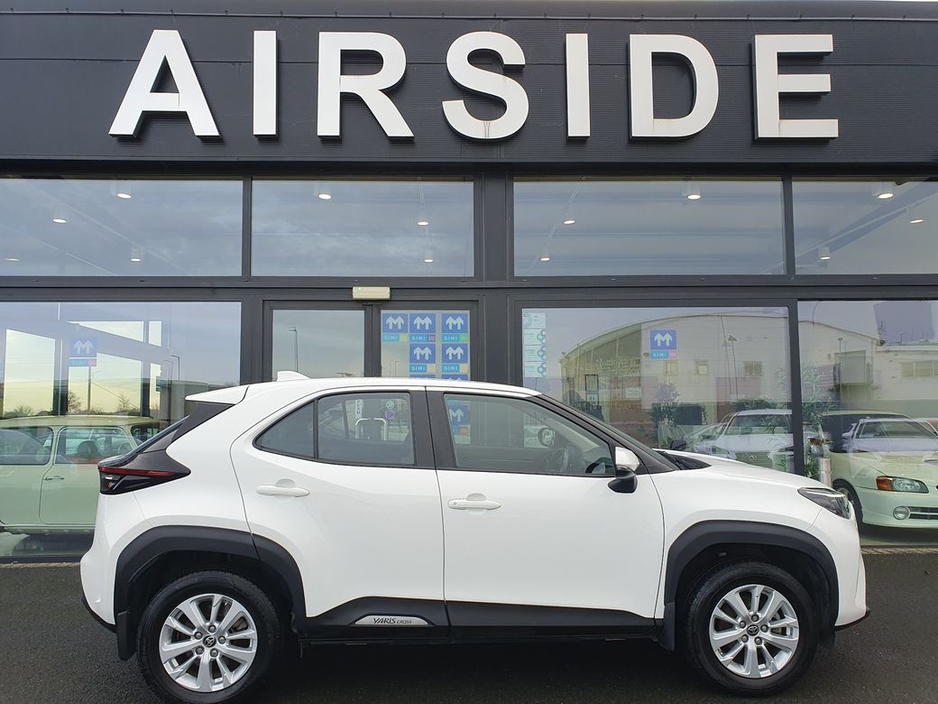 2023 Toyota Yaris Cross 1.5 HYBRID CR CROSS LUNA