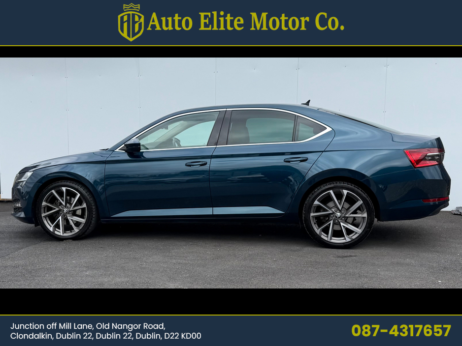 2020 Skoda Superb - image 4