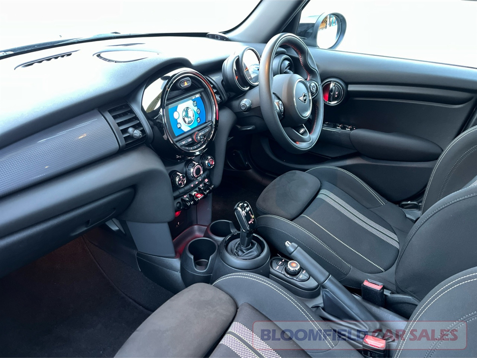 2021 MINI Cooper HIGH SPEC , AUTO // LOW MILEAGE €25,950