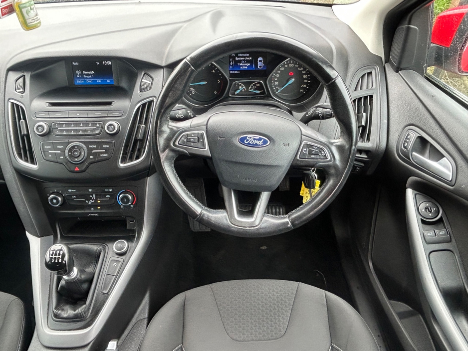 2016 Ford Focus - image 7