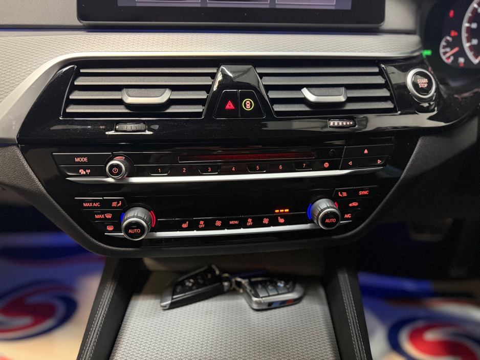 2018 BMW 5 Series - image 21