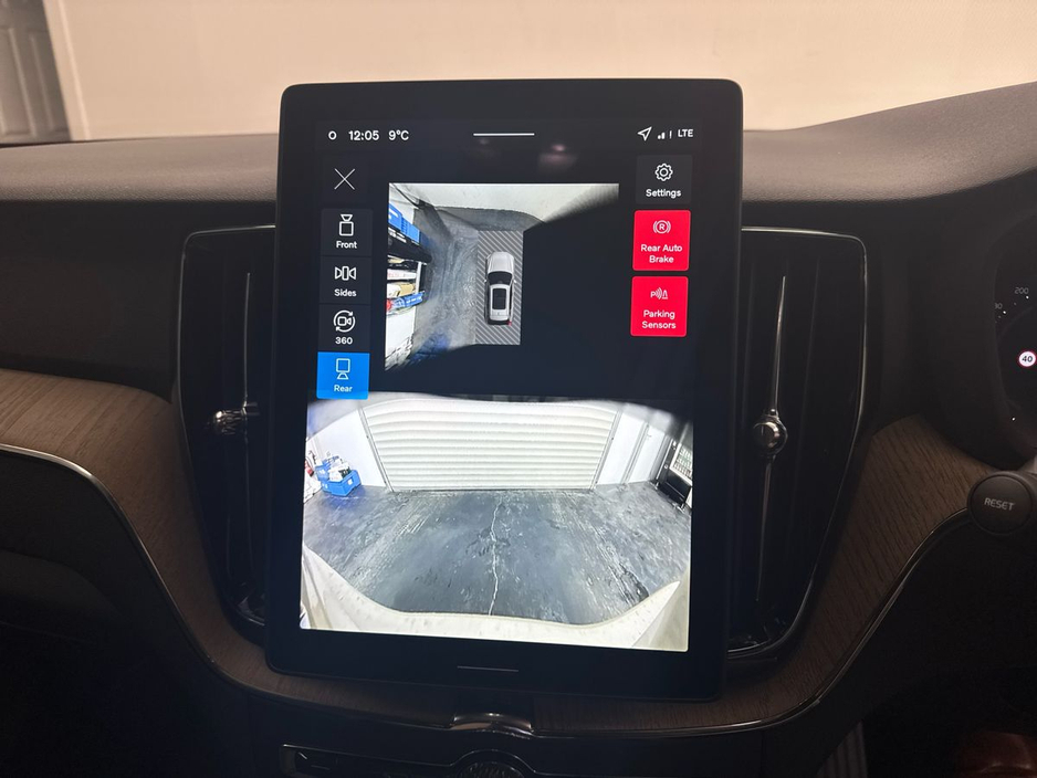 2026 Volvo XC60 - image 17