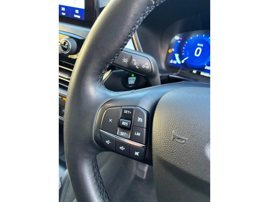 2023 Ford Kuga - image 17