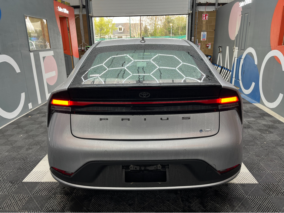 2025 Toyota Prius - image 3