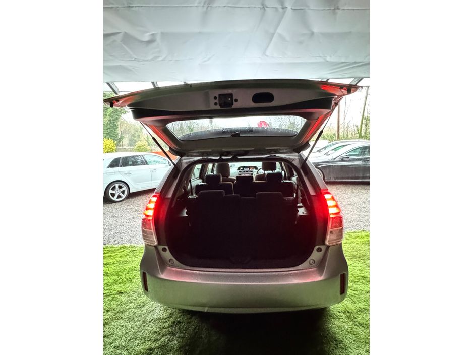 2020 Toyota Prius - image 10