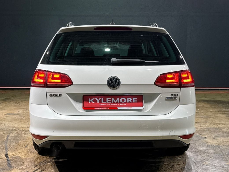 2016 Volkswagen Golf - image 4