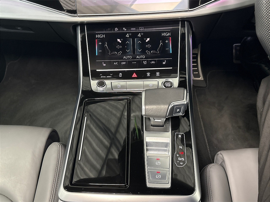 2025 Audi Q8 60 TFSIE 490PS**PANORMAIC ROOF**23" ALLOYS**MAXTON DESIGN BODYKIT**GREY LEATHER INTERIOR**FRONT HEATED ELECTRIC MEMORY SEATS**AMBIENT LIGHTING**REVERSE CAMERA**PARKING SENSORS**TOUCHSCREEN CLIMATE** €94,995