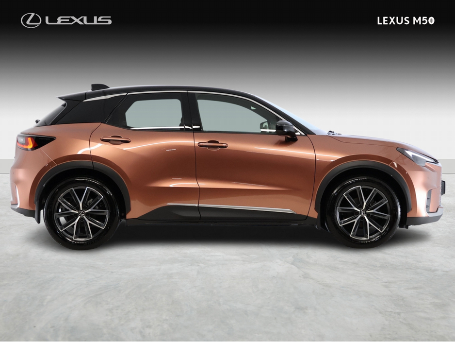 2025 Lexus LBX Emotion €42,650