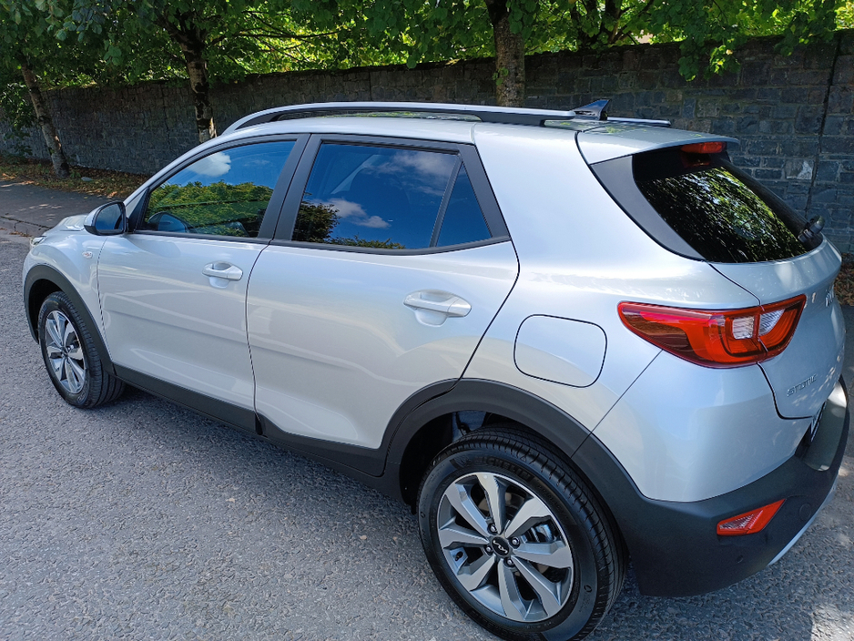 2026 Kia Stonic 1.0 Petrol Turbo, 7 Yrs Warranty, 3 Yrs AA , A/C, Cruise Control, Reversing Camera, Sat Nav, Electric Mirrors, €27,990
