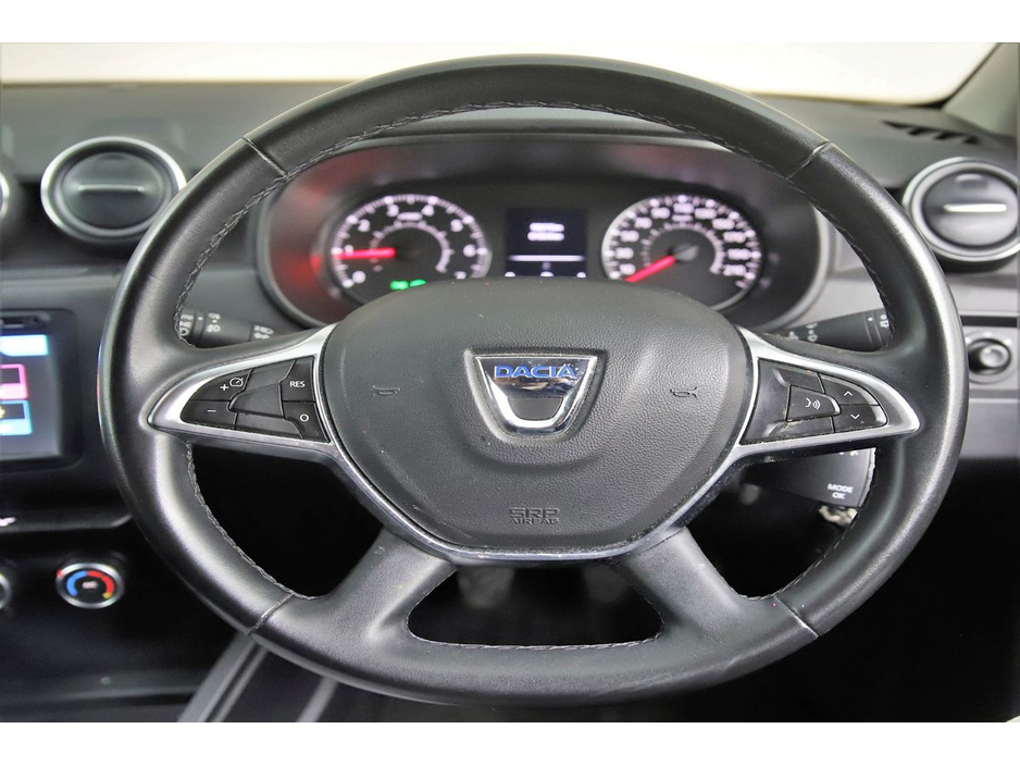 2019 Dacia Duster - image 17