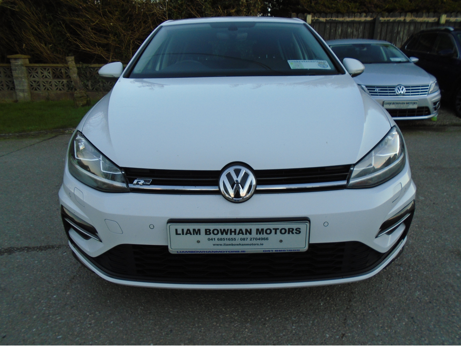 2018 Volkswagen Golf - image 4