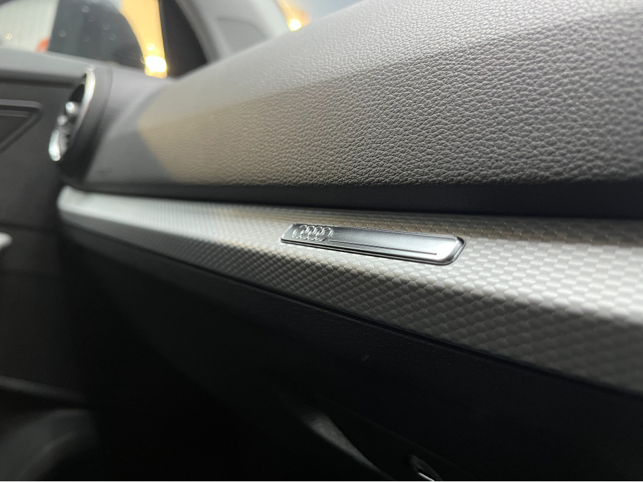 2023 Audi Q2 €33950 2023 AUDI Q2 35TFSI 1.5 AUTOMATIC / CRUISE CONTROL / REVERSE CAMERA / HEATED SEATS €33,950