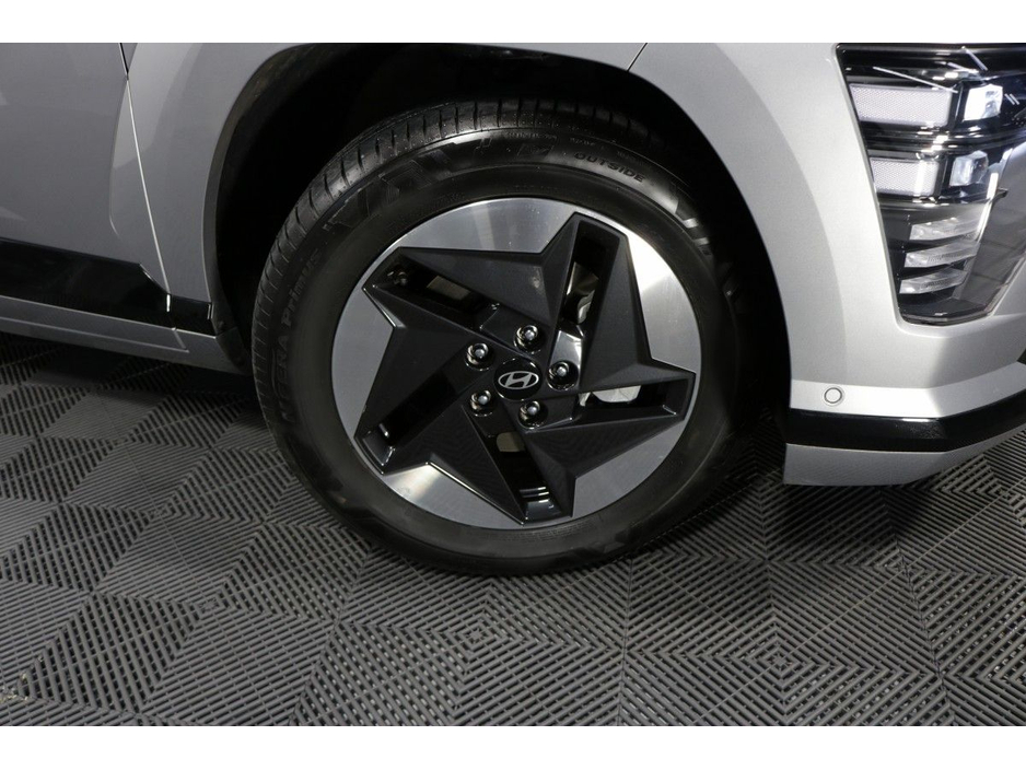 2025 Hyundai Kona - image 4