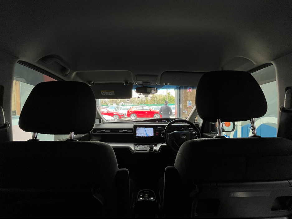 2018 Honda Stepwagon - image 16