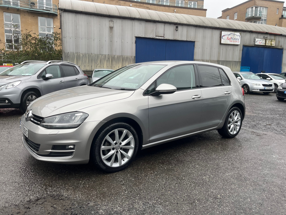 2015 Volkswagen Golf - image 7