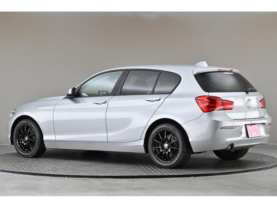 2016 BMW 1 Series - image 6