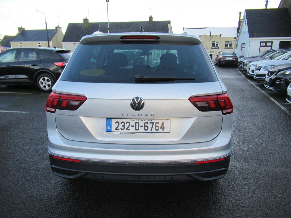 2023 Volkswagen Tiguan Life 2.0tdi M6F 122HP 5 €33,990