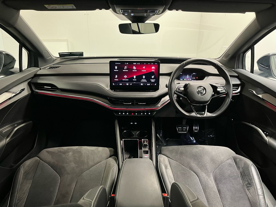 2024 Skoda Enyaq Sportline IV 80 - Crystal Grille - Reversing Camera - Ambient Lighting - Sat Nav - Climate Control - Heated Seats - Keyless Start - Apple CarPlay/Android Auto €41,950