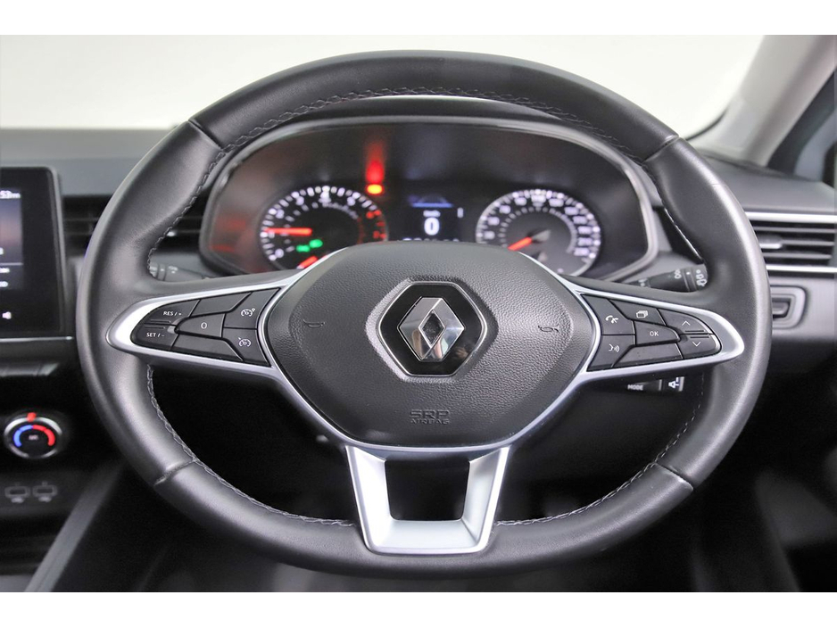 2022 Renault Clio 1.0 TCE ICONIC 90BHP 6SPD *SAT NAV*REAR PARK SENSORS* €16,490