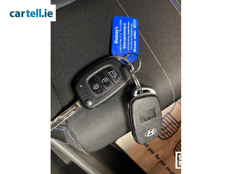 2017 Hyundai Tucson - image 23