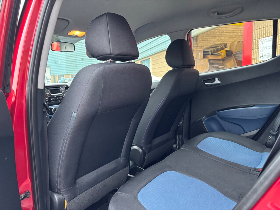 2015 Hyundai i10 - image 12