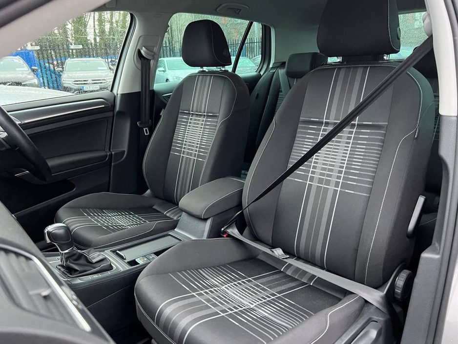 2015 Volkswagen Golf R-LINE PACK 1.2 TSI // LOUNG EDITION // VERY LOW MILEAGE // BLUETOOTH MUSIC // ADAPTIVE CRUISE CONTROL €14,900