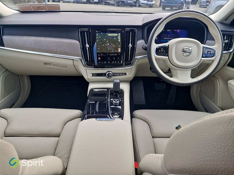 2026 Volvo V90 - image 4