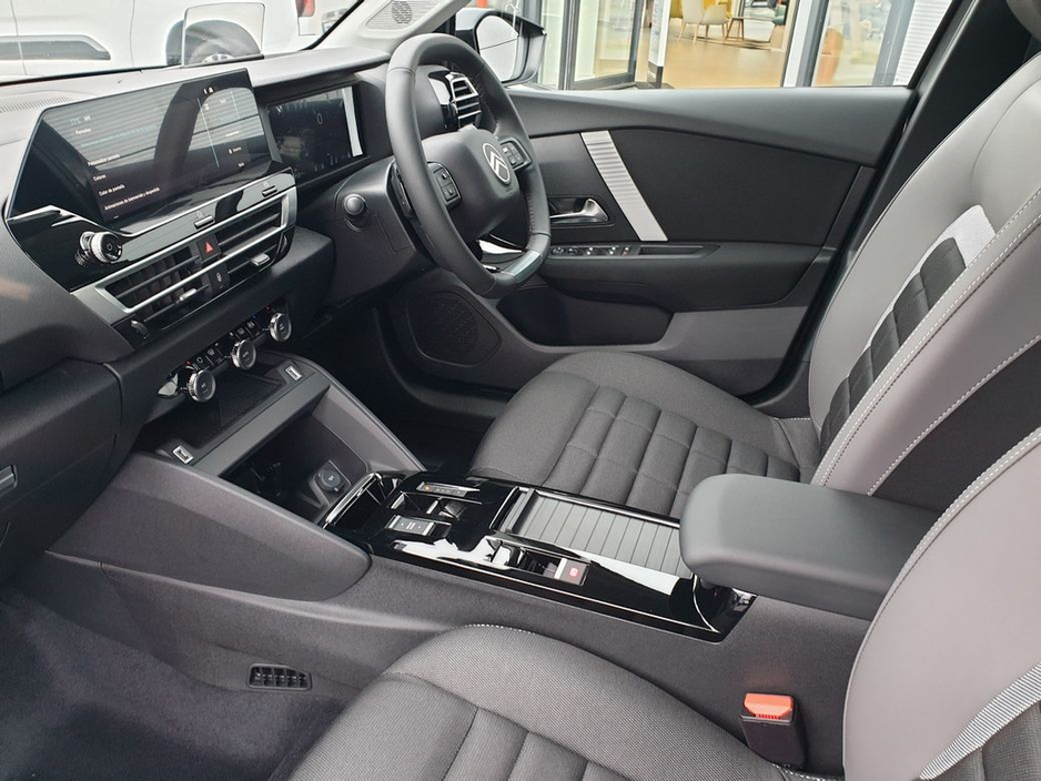 2026 Citroen C4 - image 19