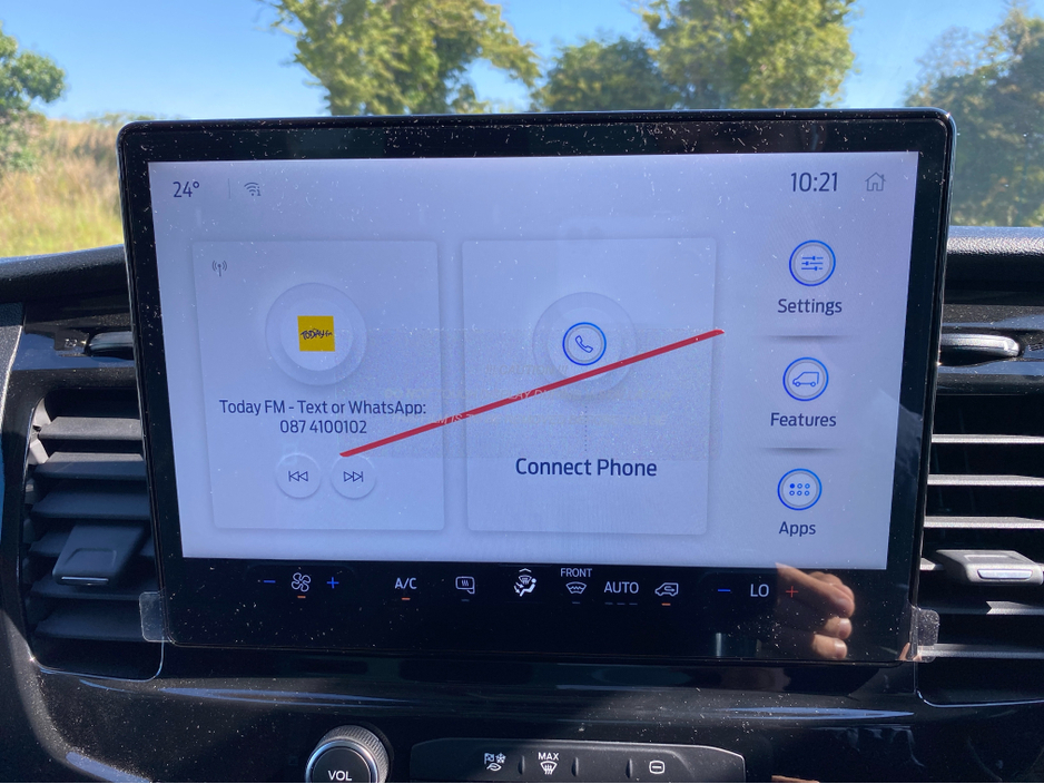 2025 Ford Transit - image 13