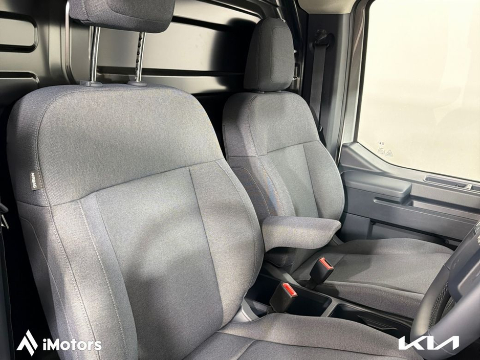 2026 Kia PV5 - image 17