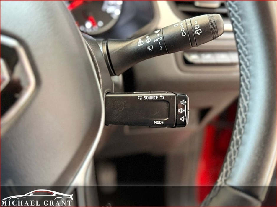 2023 Renault Captur - image 28