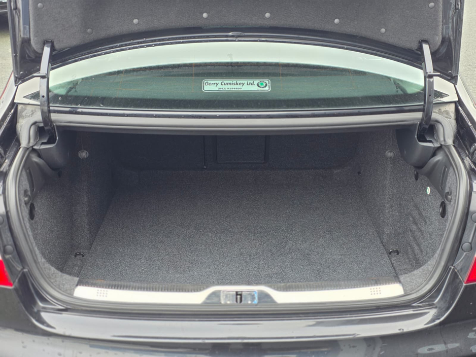 2013 Skoda Superb AMBITION GL 1.6 TDI 105HP 4DR €7,950