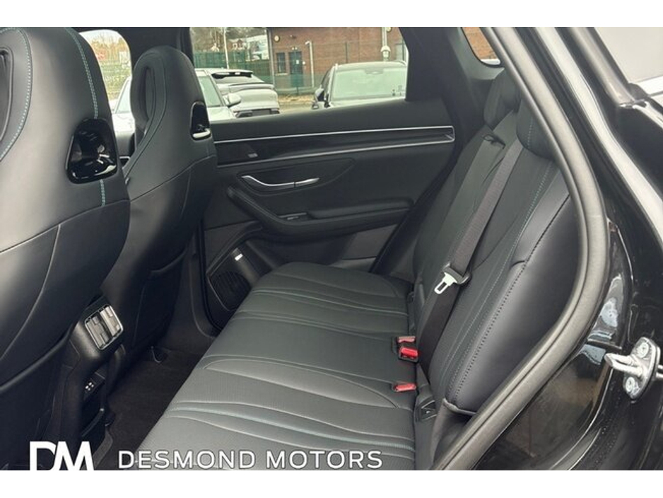 2025 BYD Seal U - image 9