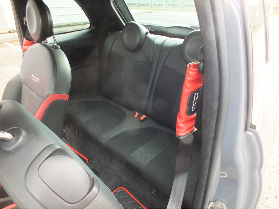 2015 Fiat 500 - image 8