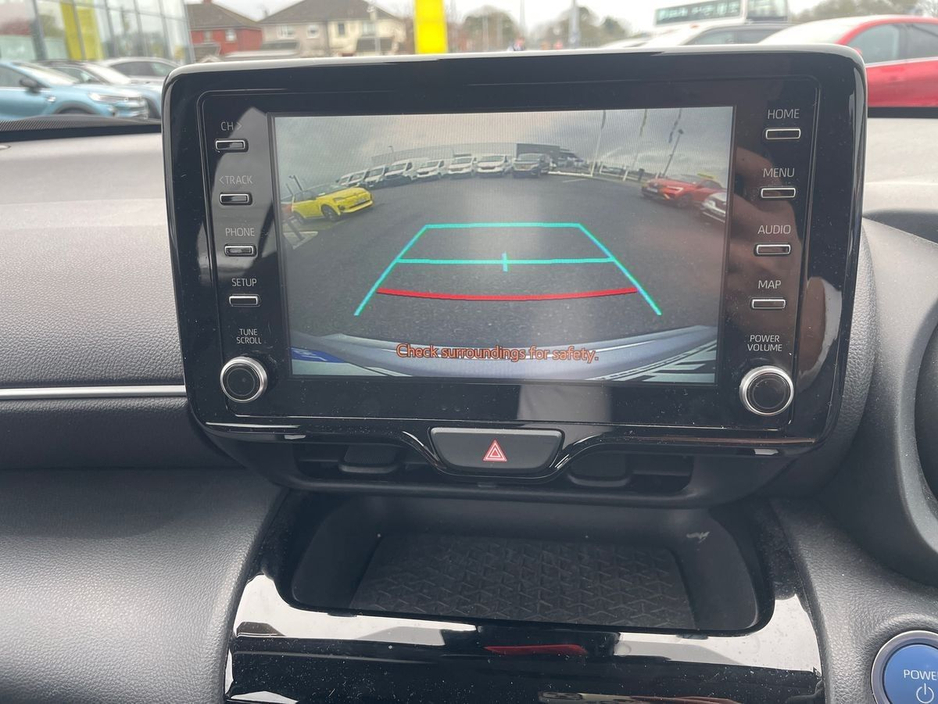 2023 Toyota Yaris Cross - image 13