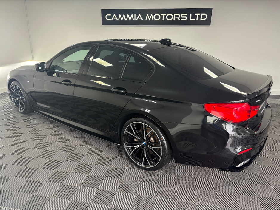 2020 BMW 5 Series - image 3