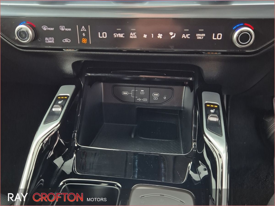 2024 Kia Sorento - image 13