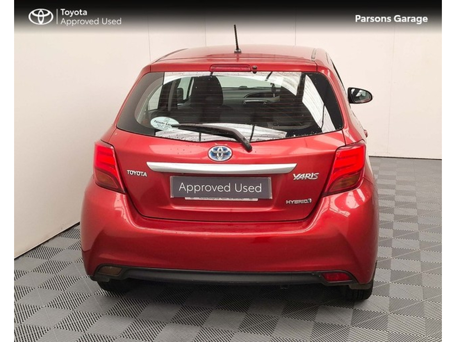 2015 Toyota Yaris - image 4